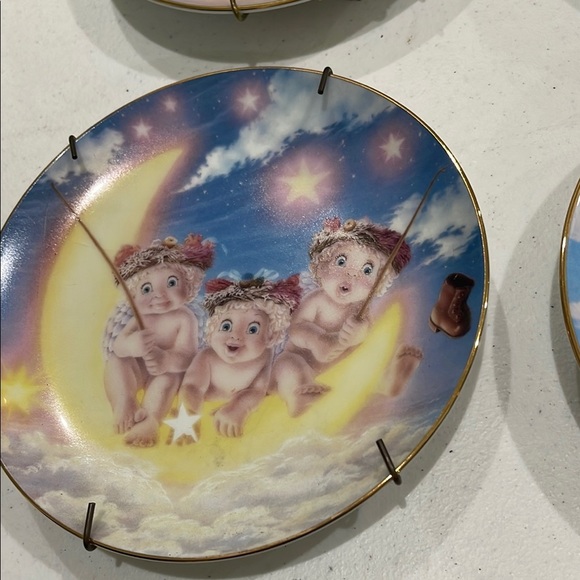 Dreamsicles Plate Collection Set of 4 Cherub Decorative Plates - Picture 3 of 6